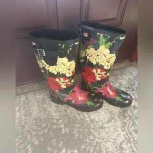 FLOWERS GALORE RAIN BOOTS